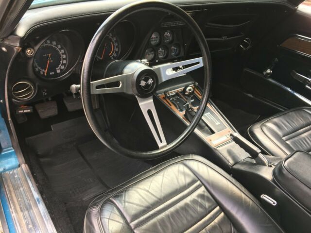 Chevrolet Corvette 1972 image number 12