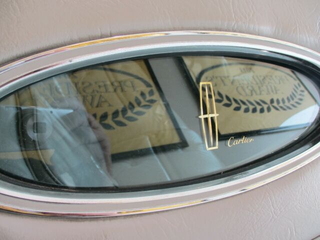Lincoln Continental 1976 image number 12
