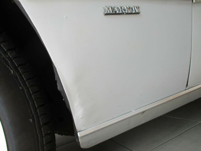 Lincoln Continental 1976 image number 22