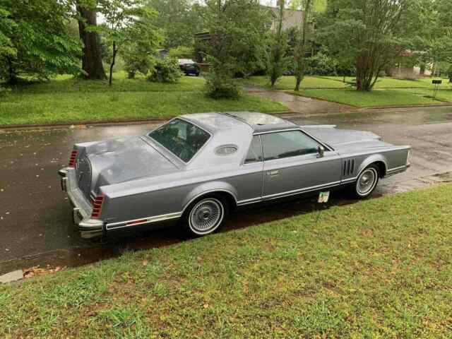 Lincoln Mark V 1979 image number 0