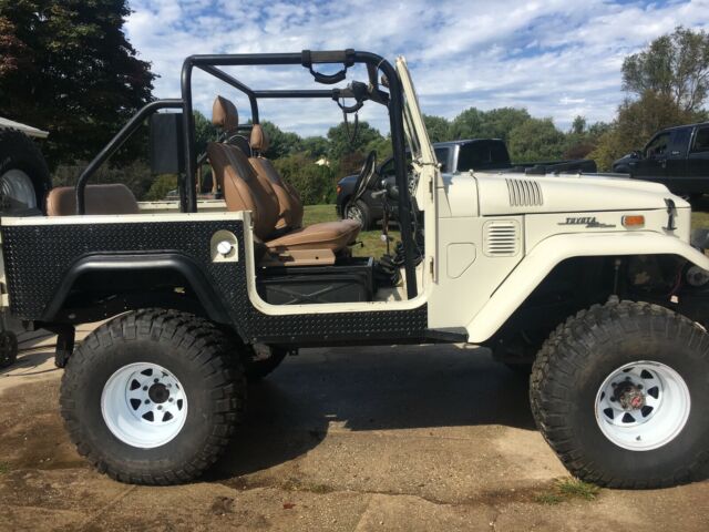 Toyota Land  Cruiser FJ40 1971 image number 25