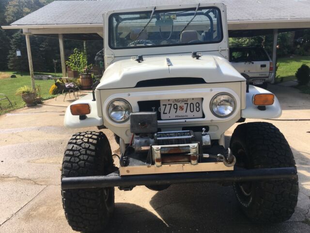 Toyota Land  Cruiser FJ40 1971 image number 30
