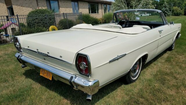 Ford Galaxie 1965 image number 9