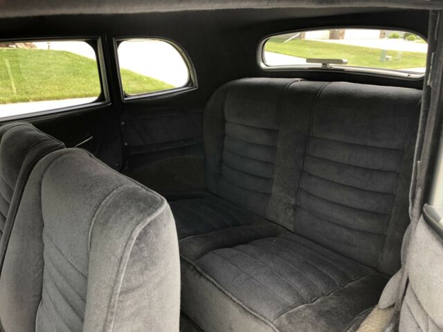 Ford Sedan 1934 image number 6