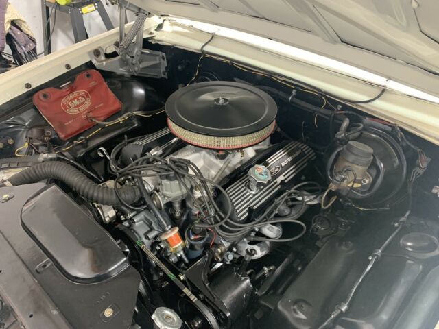 Ford Galaxie 500 1962 image number 32