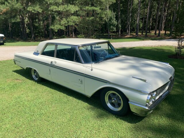 Ford Galaxie 500 1962 image number 7