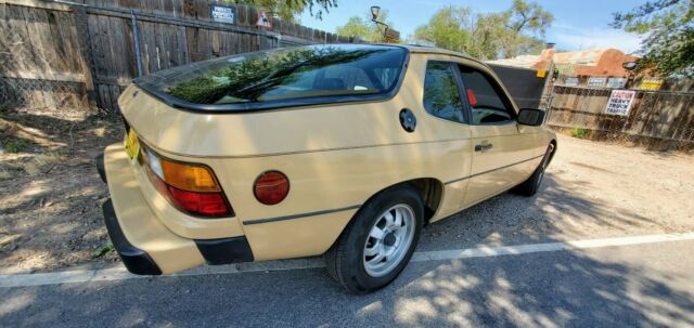 Porsche 924 1978 image number 23