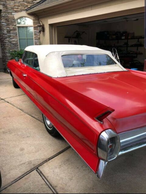 Cadillac DeVille 1962 image number 2