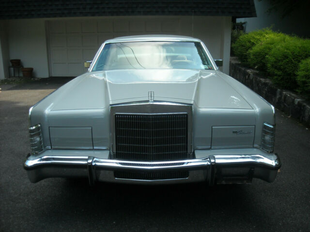 Lincoln Continental 1977 image number 19