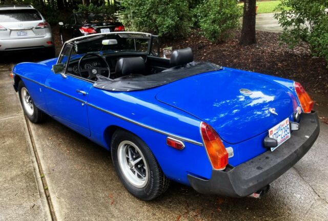 MG MGB 1978 image number 19