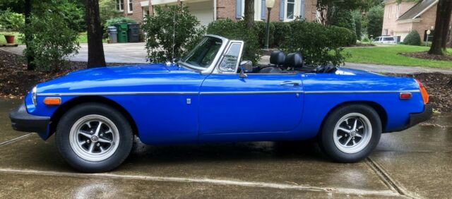 MG MGB 1978 image number 22