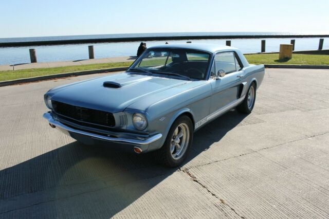 Ford Mustang 1966 image number 2