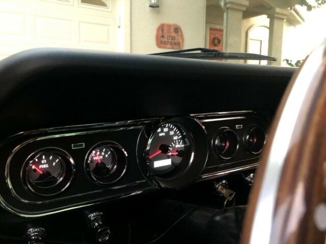 Ford Mustang 1965 image number 18