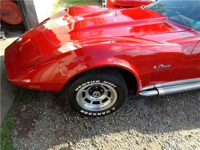 Chevrolet Corvette 1976 image number 22