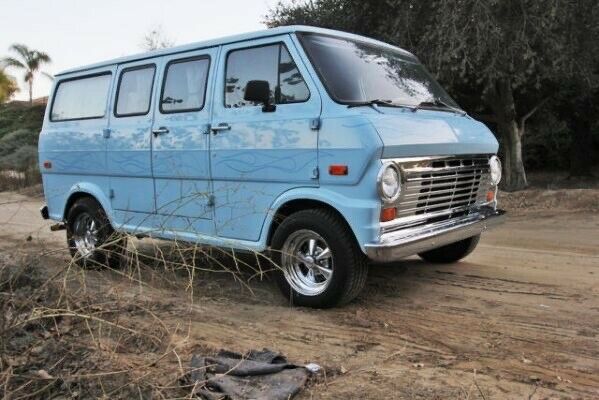 Ford E-Series Van 1970 image number 3