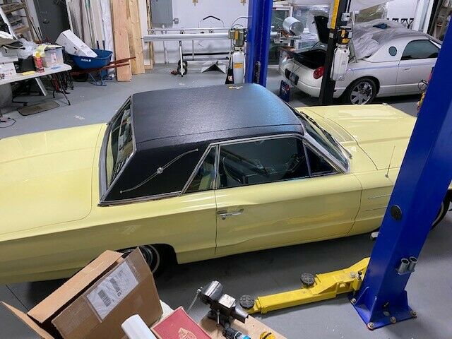 Ford Thunderbird 1965 image number 4