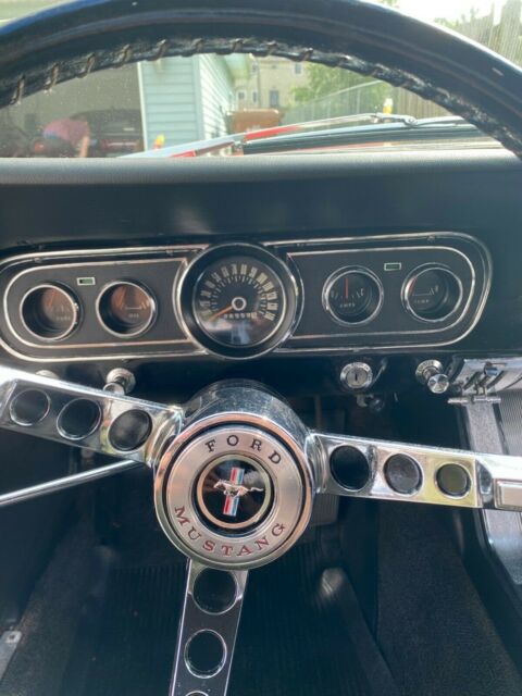 Ford Mustang 1966 image number 19