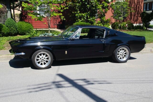 Ford Mustang 1967 image number 33