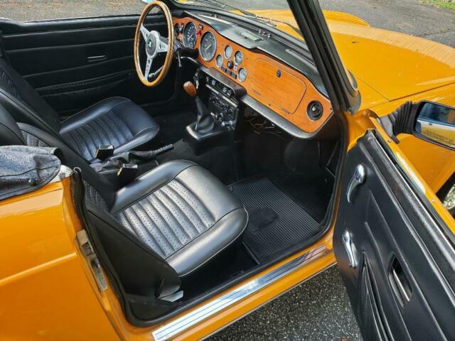 Triumph TR6 Triumph TR6 1975 image number 9