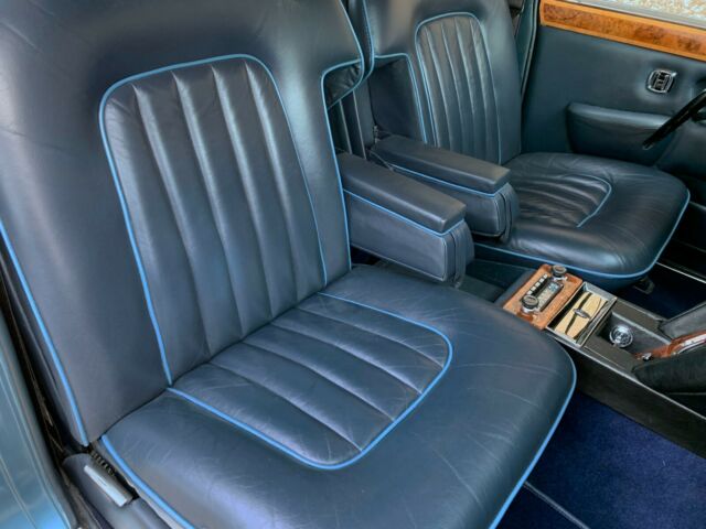 Rolls-Royce Silver Shadow 1975 image number 43