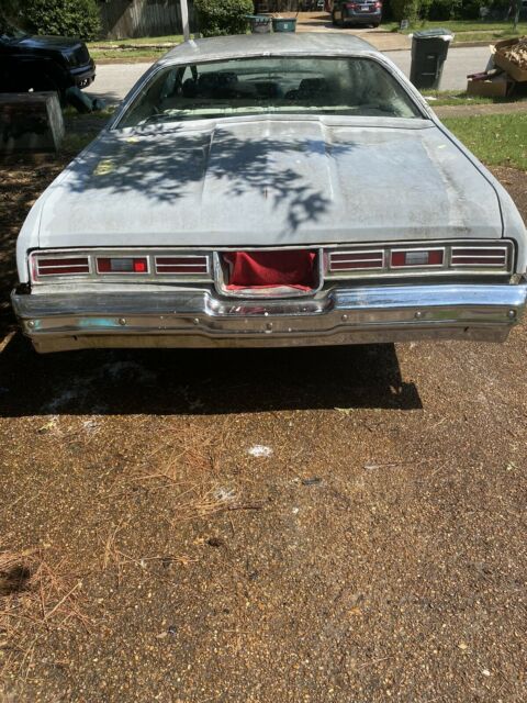Chevrolet Impala 1976 image number 3