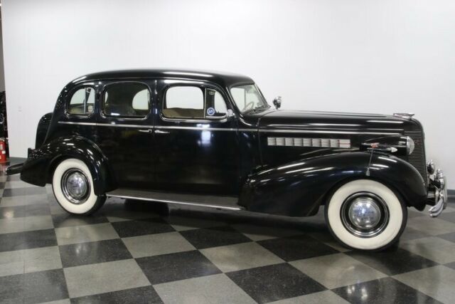 Buick Series 80 1937 image number 17