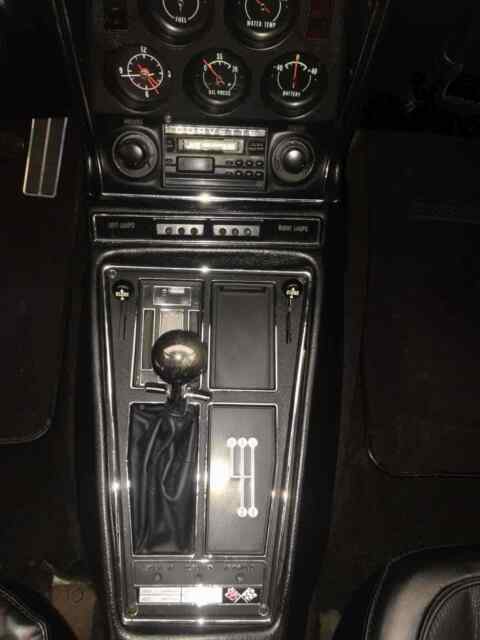 Chevrolet Corvette C3 1969 image number 28