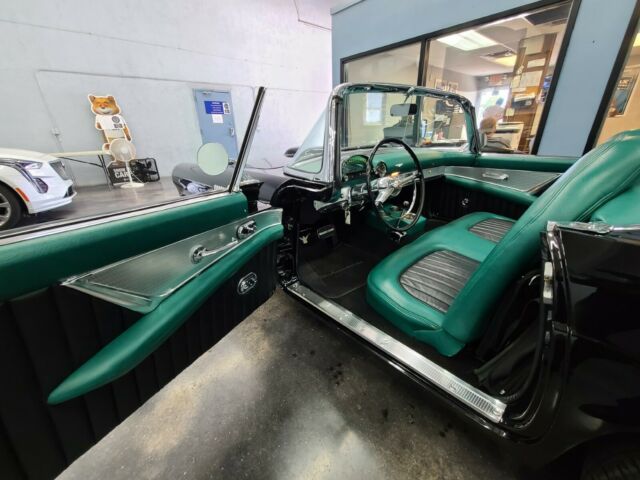 Ford Thunderbird 1955 image number 11
