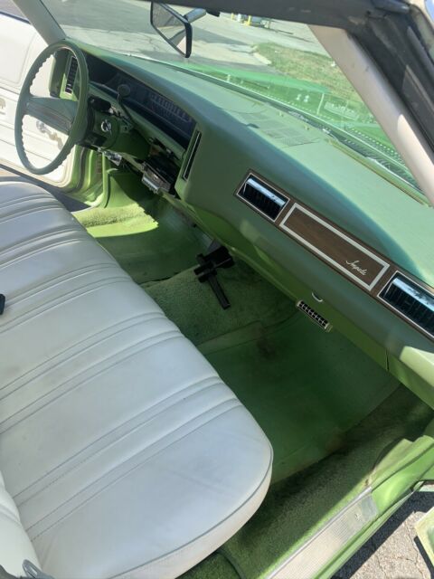 Chevrolet Impala 1976 image number 13