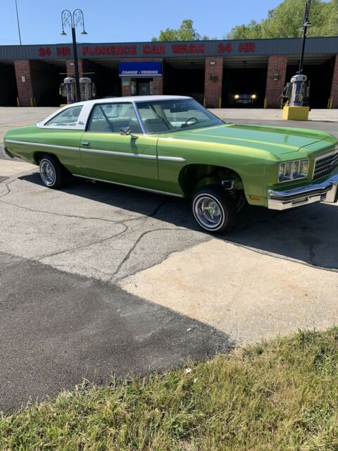 Chevrolet Impala 1976 image number 25