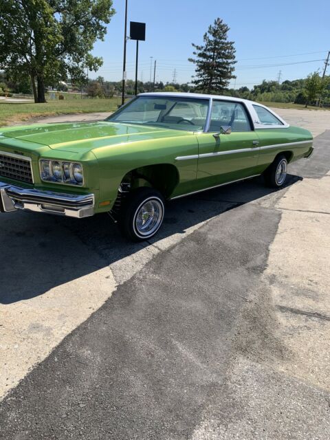 Chevrolet Impala 1976 image number 32