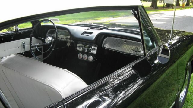 Chevrolet Corvair 1962 image number 9