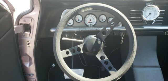Studebaker Commander Eight 1951 image number 40