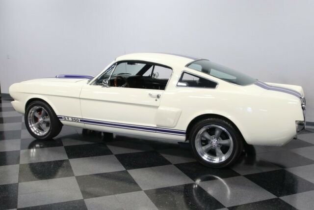 Ford Mustang 1966 image number 32