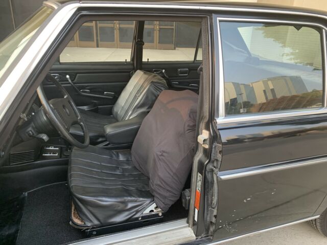 Mercedes-Benz 280 1974 image number 10