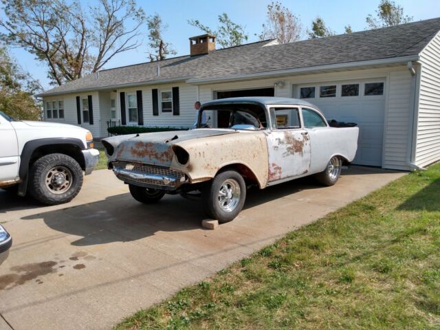 Chevrolet 150 1957 image number 2