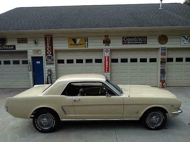 Ford Mustang 1966 image number 0