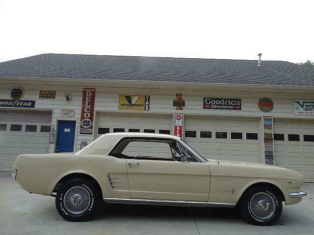 Ford Mustang 1966 image number 13