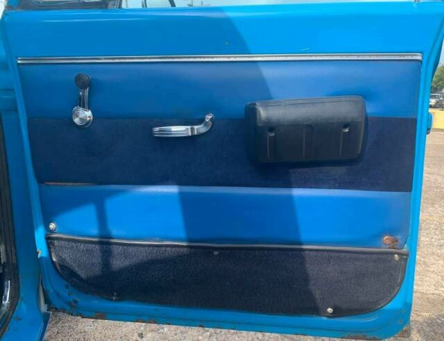Chevrolet C-10 1967 image number 14