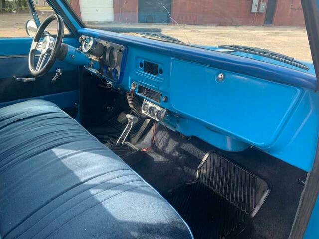 Chevrolet C-10 1967 image number 29