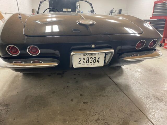 Chevrolet Corvette 1961 image number 31