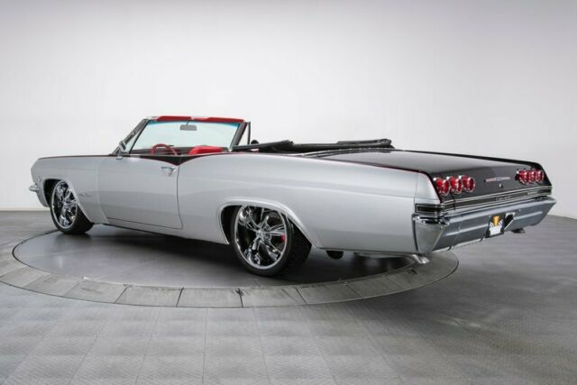 Chevrolet Impala 1965 image number 35