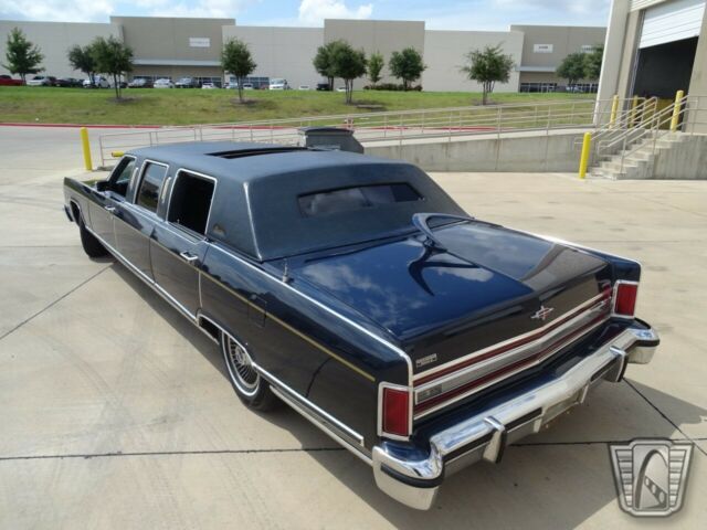 Lincoln Continental 1979 image number 23