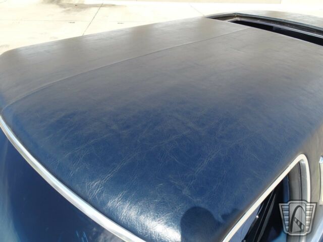 Lincoln Continental 1979 image number 32