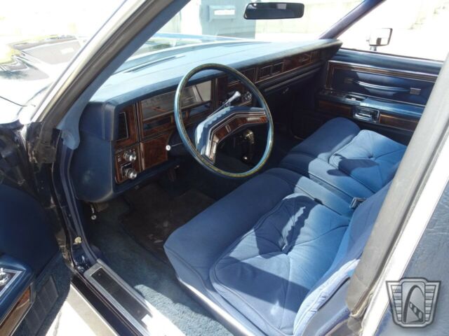 Lincoln Continental 1979 image number 35