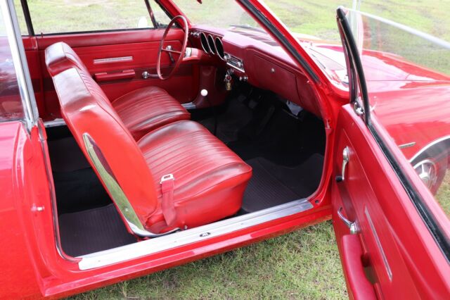 Chevrolet Corvair 1965 image number 40