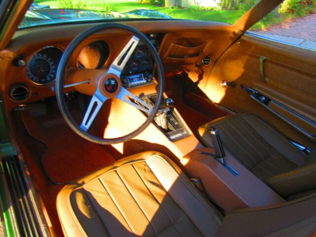 Chevrolet Corvette 1972 image number 14