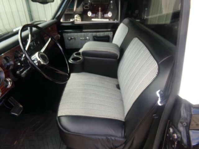 Chevrolet C-10 1968 image number 44