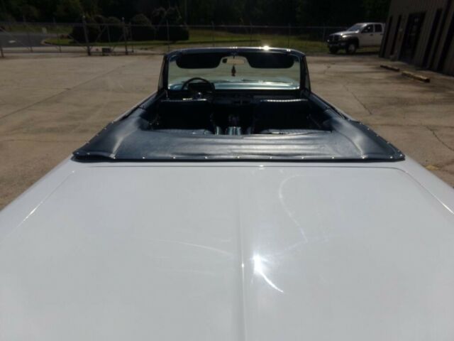 Plymouth Fury 1965 image number 17