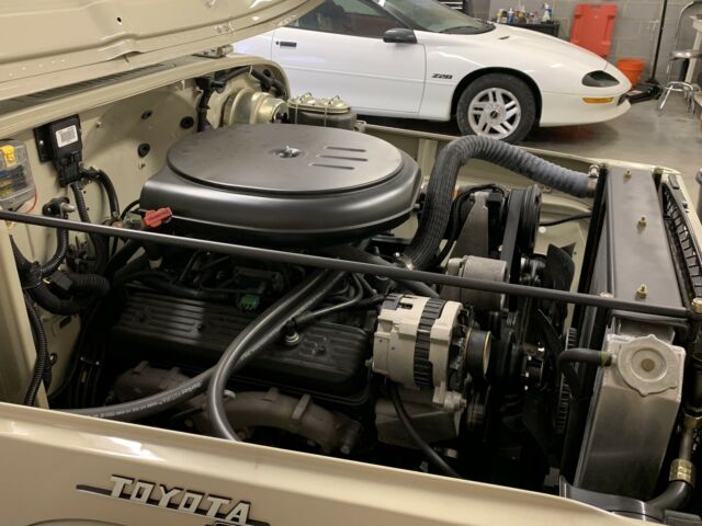 Toyota Land Cruiser 40 1971 image number 19